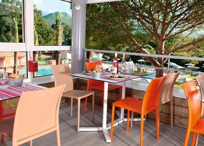 Belambra Clubs - Golfe De Lozari منتزه العطل 3*